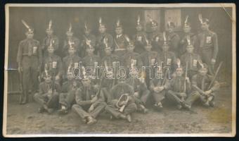 1940 Levente csoportkép puskákkal. fotólap 9x14 cm,kis szamárfül, beszakadás