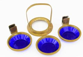 Királykék üvegbetétes háromrészes hamuzó szett, egyik betét repedt, m: 13 cm