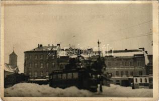 Pozsony, Pressburg, Bratislava; tér télen, villamos / square in winter, tram. photo (EK)