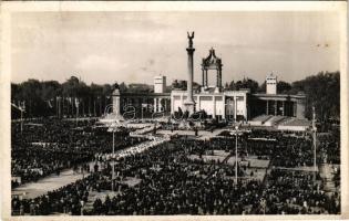1936 Budapest XIV. A XXXIV. Nemzetközi Eucharisztikus Kongresszus főoltára (Dr. Lechner Jenő műépítész alkotása) (fl)