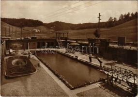 1937 Somsály (Ózd), Rimamurány-Salgótarjáni Vasmű Rt. somsályi kőszénbánya, fürdő, úszómedence. Csiky Foto (EK)