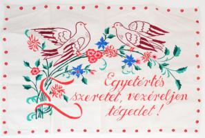 Kézzel hímzett konyhai falvédő, "Egyetértés szeretet, vezéreljen tégedet!" felirattal, 50x75 cm