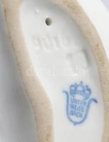 Unterweissbach puttó figura, jelzett, sérült ujjakkal, h: 15 cm