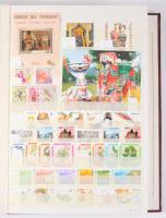 Szép színes vegyes külföldi modern anyag 16 lapos jó A4 berakóban nagyon sok tengerentúlival, benne ...