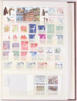 Szép színes vegyes külföldi modern anyag 16 lapos jó A4 berakóban nagyon sok tengerentúlival, benne ...