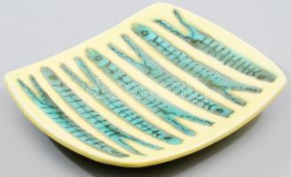 Iparművész kerámia falitál, jelzés nélkül, kis mázhibával, 19x24 cm