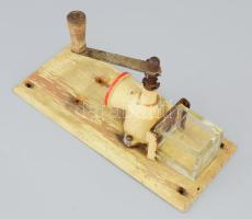 Régi fali kávédaráló, üveg tégellyel, kis sérüléssel, h: 27 cm