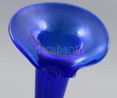 Anyagában színezett királykék magasváza, jelzés nélkül, hibátlan, m: 37 cm