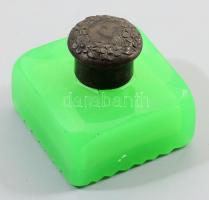 Uránnal színezett opalinüveg tégely, 6,5x6,5 cm