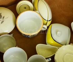 Doboznyi vegyes porcelán tétel, közte 3 darab Meissen tálka, klf méretben és állapotban