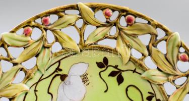 cca 1880/90 Rudolf Ditmar fajansz süteményes készlet. 6 db tányér, egy sütemény kínáló. XIX. sz. Kéz...