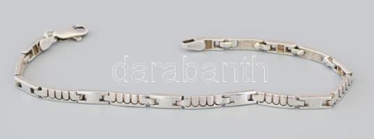 Ezüst (Ag) bordázott glídes karkötő, h: 19,5 cm, jelzett, nettó 8,7g