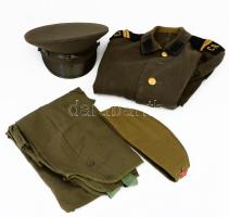 Szovjet, orosz katonai egyenruha garnitúra: nadrág, zubbony, gyakorló- és díszelgő sapka