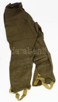 Szovjet, orosz katonai egyenruha garnitúra: nadrág, zubbony, gyakorló- és díszelgő sapka