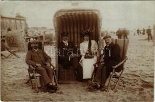 1917 Abbazia, Opatija; elegáns társaság a strandon, kabinok, fürdőzők / elegant people on the beach, cabins. photo (EK)