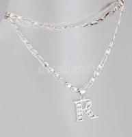 Ezüst (Ag) figaro nyaklánc, köves R medállal, jelzett, h: 40 cm, bruttó 10,7g