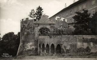 Siklós várbejárat photo