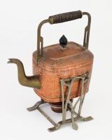 cca 1930 Gebrüder Bing Nürnberg teás kanna, borszesz melegítővel, fa fogóval, jelzett, sérüléssel, m: 19 cm