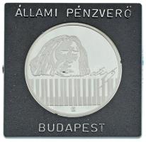 Fülöp Zoltán (1951-) 1986. "175 éve született Doborjánban Liszt Ferenc - 100 éve nyugszik a bayreuthi temetőben" jelölt Ag emlékérem eredeti fekete "ÁPV" műbőr tokban + az 1987-es számla a pénzverőtől (12g/0.925/32mm) T:AU (eredetileg PP), pici szennyeződés az előlapon