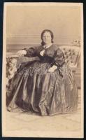 cca 1865 Hölgy portréja. Vizitkártya Tiefbrunner Sándor soproni műterméből, 10x6 cm
