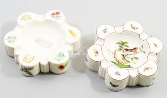 2 darab Herendi hamuzó, közte Agrimpex felirattal, jelzett, kopott, d: 15 cm, egyik repedt.