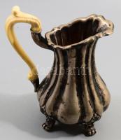 1852 Ezüst (Ag) kiöntő, csont fogóval, jelzett, 13 latos, m: 15 cm, bruttó 271 g