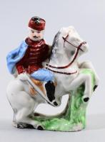 Magyar huszár porcelán figura, jelzés nélkül, m: 9 cm