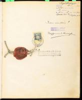 1906-1909 Hoffmann és Vastagh Műkereskedés pénztárkönyve, a Hoffmann Alfréd, Hoffmann Béla és Vastagh Gyula (1866-1949) által tulajdonolt Eggenberger-féle Könyv- és Műkereskedés pénztárkönyve. Benne rendkívül izgalmas, a korra vonatkozó érdekes bejegyzésekkel, neves művészekre vonatkozó bejegyzésekkel, pl.: "Feszty rajzért", "Telepy Tarpatak", "Fizetés Baditz Ottónak", "Kölcsön Neográdynak" (1906, 1. oldal.); "Fizetés Baditz Ottónak", "Fizet Dr. Lenhossék Mihály" (1906, 2. oldal.); "Kelety. Mocsaras vidék", "Fizet özv. Fadrusz Jánosnénak", "Fizetés Deák Ébnernek", "Edvi Illés 7, ...", "Rámaszámla Vastagh, Pataky", "Mészöly rajz Poór" (1906, 3. oldal), "Fizetés Neogrády Antalnak", "Fizetés Póllya Celesztinnek" (1906, 4. oldal), "rajz Kriesch, Kimnach, Kelety, Koszkol, Udvary, Vastagh, Háry, Nagy" (1906, 5. oldal), "Barabás rajz" (1906. februrár), "Munkácsy Ki a legény" (1906. április), "Mednyánszky festmény Perl", "Kézdi Kovács festmény" (1906. szeptember), "számla a Lotz képhez" (1906. november), "Basch. Bachansnő", "Fizet Petrik Albert" (1906. december),... stb. Korabeli félvászon-kötésben, "Riegler József Ede" kereskedésének címkéjével, "Eggenberger..." bélyegzéssel, 1 K okmánybélyeggel és viaszpecséttel, kopott borítóval. 40 sztl.