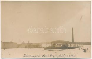 ~1914 Zólyomszászfalu, Sachsendorf, Sásová; első világháború, az orosz hadsereg által felgyújtott, leégett papírgyár télen / WWI military, a burnt-out paper factory set on fire by the Russian army in winter. photo