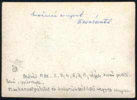 1942 Munkaszolgálatosokból és katonákból álló futballcsapat, a hátoldalon feliratozott fotó, 6x9 cm