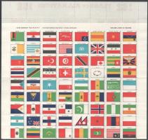 152 ország zászlaja hajtott levélzáró ív