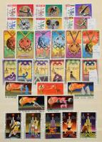 Vegyes külföldi sport motívum tétel az 1960-1994 közötti időszakból, benne 520 db bélyeg, közte sorok és önálló értékek + 10 db blokk 8 lapos A4-es berakóban