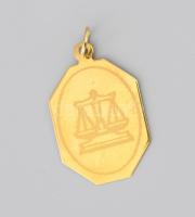 Arany (Au) függő, mérleg gravírozással, jelzés nélkül, nettó 0,9g