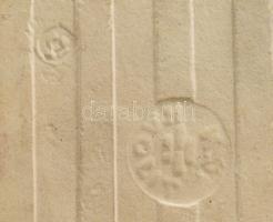 Misch Ádám (1935-1995): Női akt, 1964. Mázas kerámia, jelezve jobbra középen fent (Misch 64), 10x10 ...