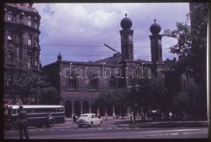 cca 1960 Budapest, Dohány utcai zsinagóga, 2 db diapozitív