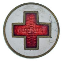~1910. "Vöröskereszt" zománcozott fém jelvény (16mm) T:XF zománchiba / Hungary ~1910. "Red Cross" enamelled metal badge (16mm) C:XF enamel error
