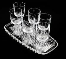 Kristály scandinavian modern borospohár garnitúra, tálcán, 6 darab, jelzés nélkül, m: 14,5 cm, tálca h: 34 cm
