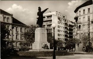 Budapest II. Bem apó szobra. Bem József tér 2. Képzőművészeti Alap Kiadóvállalata / statue of Józef Bem