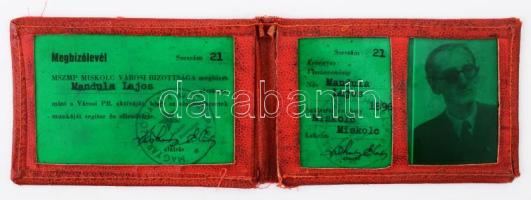 Vegyes okmány tétel, össz. 12 db: Magyar Szabadságharcos Szövetség körvezető igazolvány, MNDSZ tagsá...