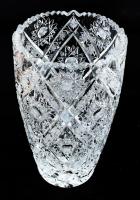 Ólomkristály váza, jelzés nélkül, gazdag csiszolással, m: 21 cm