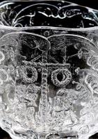 Kosta Boda kínáló, skandináv mesejelenetek préselt mintájával, jelzett, hibátlan, d: 14 cm, m: 11 cm