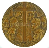 Vatikán 1984. "II. János Pál pápa / Juvenibus Christum Adferte" kétoldalas bronz pápai emlékérem eredeti dísztokban. Peremén sorszámozott:1905/6000. Szign.:MABA (44mm) T:AU Vatican 1984. "Pope John Paul II / Juvenibus Christum Adferte" two-sided bronze commemorative medallion in original case. Numbered at the edge:1905/6000. Sign.:MABA (44mm) C:AU