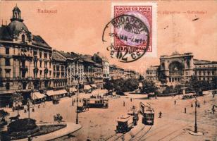 Budapest Ostbahnhof mit Straßenbahn