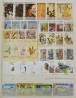 Afrikai országok összeállítás, benne 43 db sor + 18 db blokk érdekes motívumokkal, 5 db közepes berakólap minden oldalán