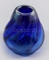 Csavartbordás, irizáló felületű anyagában színezett váza, hibátlan, m: 11 cm