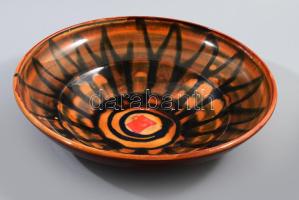 Iparművészeti dísztál, zsűri címkével, kopással, d: 25 cm