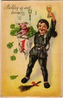 Boldog Újévet kíván / New Year greeting art postcard with chimney sweeper, pig and clovers (vágott / cut)