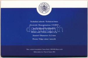 2021. 5Ft Cu-Ni-Zn "75 éves a Forint" (6xklf) sorszám nélküli emléklapon T:UNC