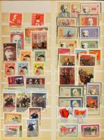 Lenin gyűjtemény sorokkal, blokkokkal, ívekkel és szóló darabokkal 8 berakólapon, rugós Schaubek alb...