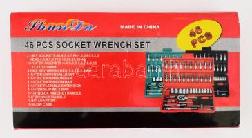 46 részes dugókulcs készlet, bontatlan tartódobozában.